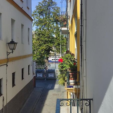 Appartamento Vive Triana Siviglia Esterno foto