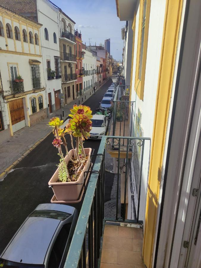 Appartamento Vive Triana Siviglia Esterno foto